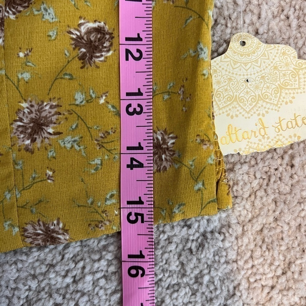 NWT Altar'd State Women's Yellow Floral Crop Top Lg. - Picture 8 of 12